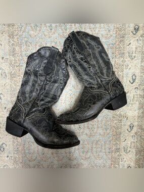 Vintage J.B. Dillon Black Distressed Leather Cowboy Boots size 8.5